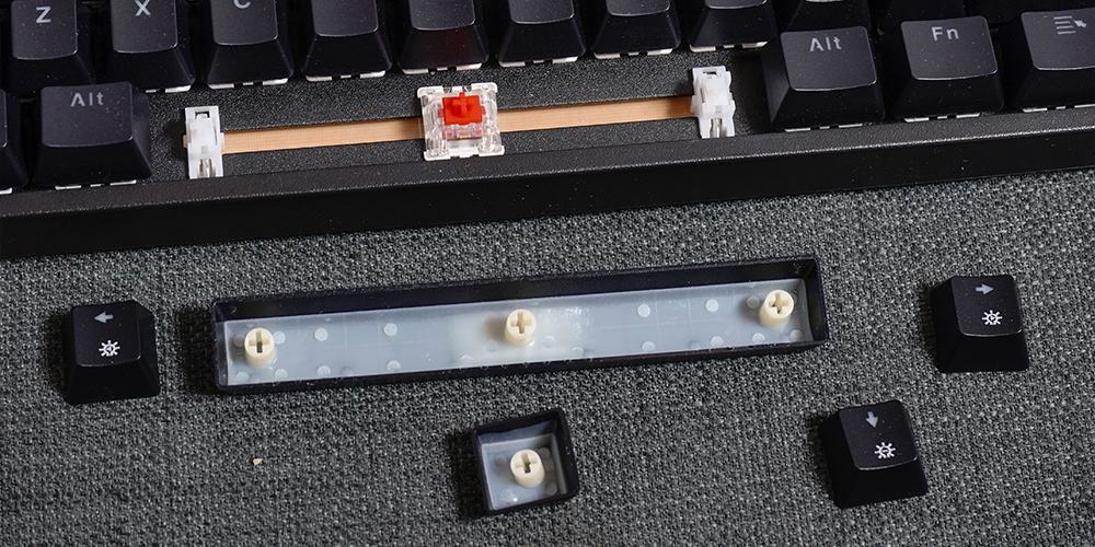 ban-phim-co-edra-ek387l-rgb-mau-den-red-sw-usb2 Edra EK387L RGB 3