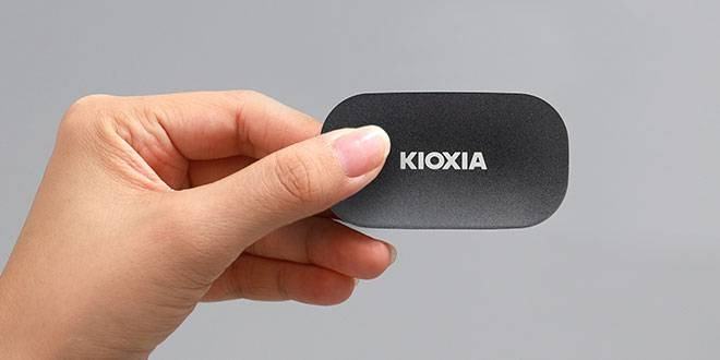 Ổ Cứng Di Động SSD 2TB KIOXIA EXCERIA PLUS PORTABLE USB 3.2 Gen 2 Đọc 1050MB/Ghi 1000MB (LXD10S002TG8)