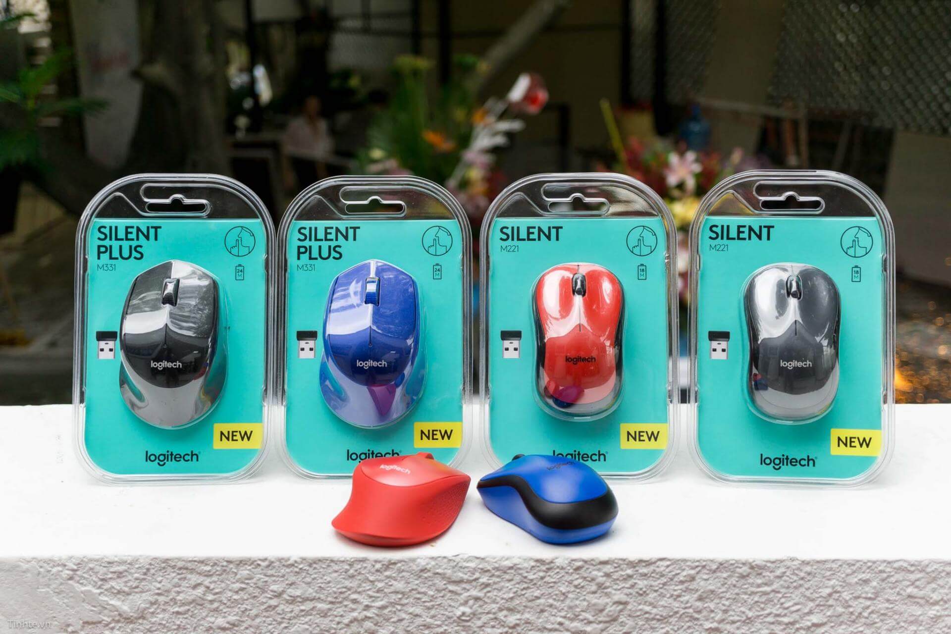 Chuột không dây Logitech M331 (USB/Màu xanh) 1